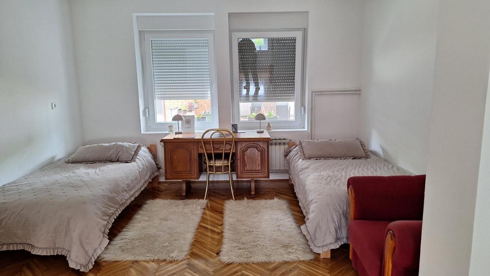 Maja Apartament *